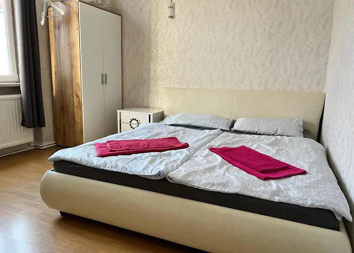 Welcoming 3br Shared Apt-near Bahnhof Meidling Apartman Bécs