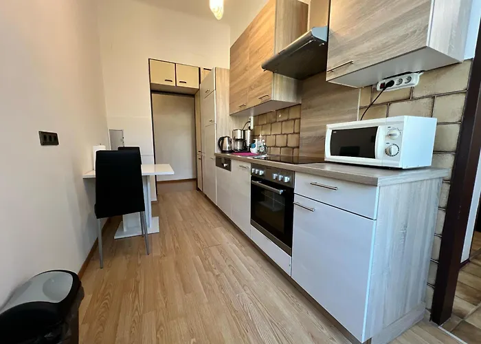Apartman Welcoming 3br Shared Apt-near Bahnhof Meidling Bécs