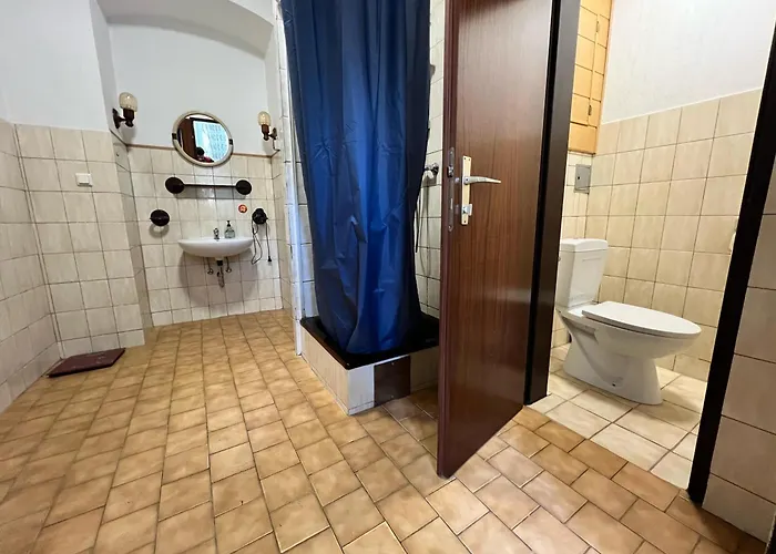 Welcoming 3br Shared Apt-near Bahnhof Meidling Apartman *