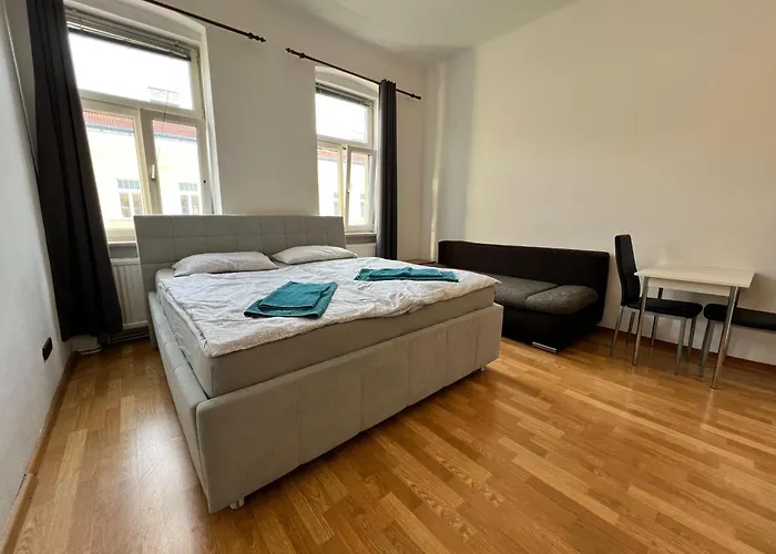 Apartman Welcoming 3br Shared Apt-near Bahnhof Meidling Bécs